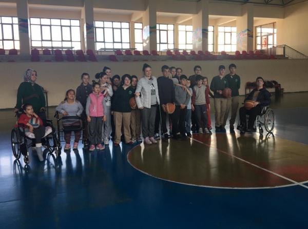 Özel Eğitim Öğrencilerimiz Basketbol Etkinliğinde